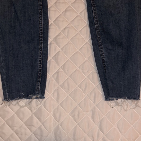 ZARA cropped ripped jeans - Picture 2 of 5